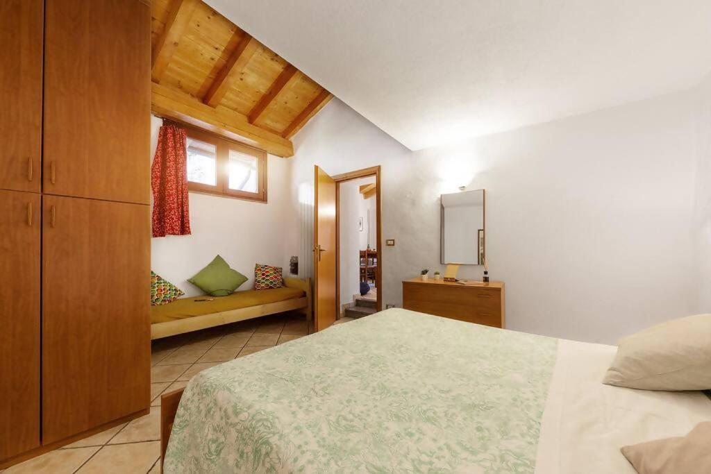 Dimora Gilles Aosta Valley Bard Habitación foto
